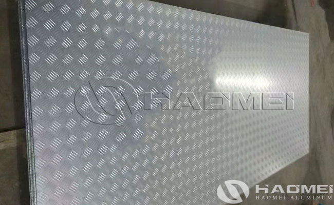 Diamond Plate Garage Wall